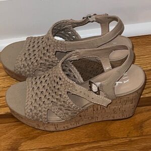 Mix No. 6 Jaleena Wedges